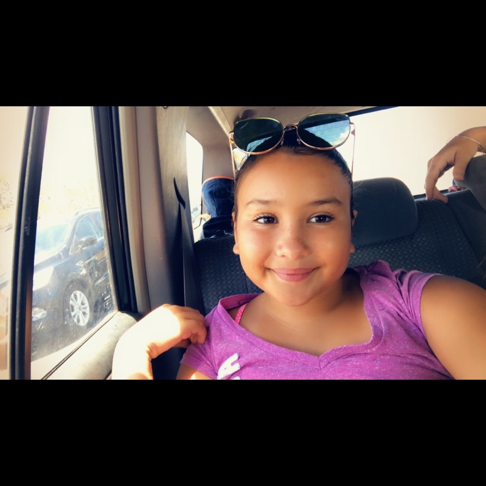 Meet your Posher, Camila